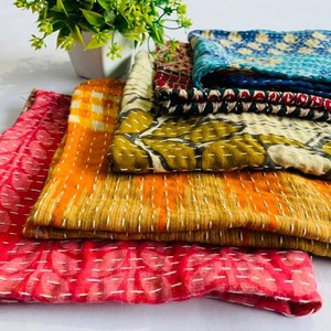 Servilletas de algodón Kantha hechas a mano para todas las estaciones, multicolor, rectangulares, para decoración de interiores, estilo floral, reutilizables - Product Image 4