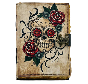 Diario de cuero con estampado de calavera vintage, cuaderno con borde deshilachado, papel antiguo, Grimorio gótico, cuaderno de bocetos para amantes de las calaveras - Product Image 1