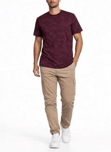 เสื้อยืดผู้ชายน้ำหนักเบา ระบายอากาศได้ดี สีพื้น ผ้าฝ้ายสีแดงเลือดหมู ลายเรขาคณิต คอกลม ใส่สบาย ทันสมัย เหมาะสำหรับใส่ลำลอง - Product Image 6