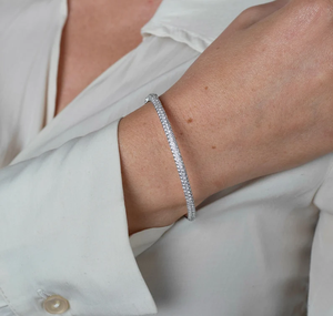 Bracelets tennis pour femmes en alliage de zinc plaqué rhodium avec diamants ronds taille brillant sertis en canal, style vintage - Product Image 3