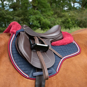 Tapis de selle respirants personnalisables pour le dressage équestre, en coton de qualité supérieure, garnissage en polyester, doublure en tissu, avec options OEM et ODM - Product Image 4