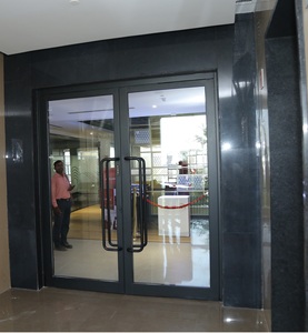 Porte coupe-feu vitrée sur mesure de qualité supérieure pour hôtels, aéroports et centres commerciaux, disponible pour une livraison mondiale - Product Image 5