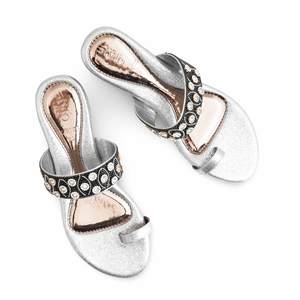 Sandales à talon fantaisie grises pour femmes FN0793 Chappal - Product Image 1