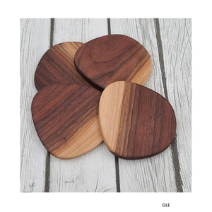 Classic Wooden Coaster Set With Polished Finish Perfect For Traditional Homes And Farmhouse Inspired Interior Spaces - Product Image 5