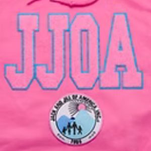 เสื้อฮู้ดพิมพ์ลายกราฟิก JJOA สีชมพูร้อนแรง แขนยาว พิมพ์ตัวอักษรขนาดใหญ่ มีกระเป๋าจิงโจ้ สวมใส่สบายๆ ทรงหลวม เหมาะกับทุกโอกาส - Product Image 5