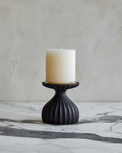 Ensemble de bougeoirs modernes noirs cannelés en fonte, texture côtelée, support pour bougies coniques, centre de table minimaliste pour salle à manger, décoration intérieure - Product Image 5