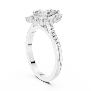 Anillo de Halo Romántico con Diamante Cultivado en Laboratorio en Plata 925 con Centro de Dos Quilates y Acentos de Pavé Graduados de 0.33 CTW para Compromiso - Product Image 5