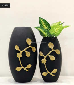 Meral Vase à fleurs luxueux en fer pour le salon de mariage Pots à fleurs en métal antique en fer martelé et centre de table - Product Image 5