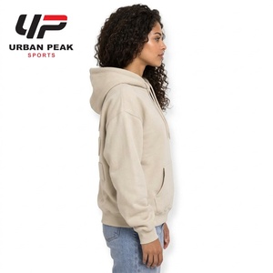 Sweat à capuche pour femme de haute qualité avec impression en relief, conçu avec de belles graphiques en relief et une silhouette moderne et décontractée. - Product Image 2
