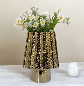 Exquisite vintage style painted metal flower vase adorned with vibrant <b>floral</b> artistry, available at wholesale prices. - Product Image 6