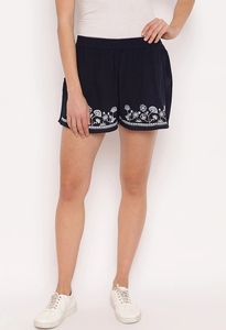 Shorts en coton tricoté noir pour femme, taille mi-haute élastique avec cordon de serrage, coupe ample décontractée, motif floral, style jupe-short - Product Image 5