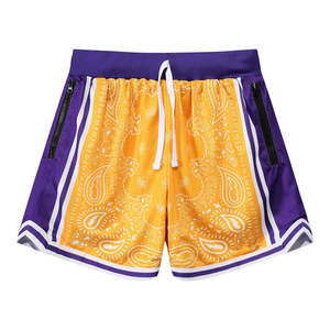Shorts de sport pour hommes, style streetwear, logo personnalisé, couleur unie, écologiques, séchage rapide, polyester noir, côtés en mesh, pour le basketball - Product Image 2