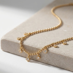 Collier choker minimaliste en or jaune 10k avec perles et diamants CVD, délicat, pour demoiselle d'honneur, bijoux en diamant. - Product Image 3