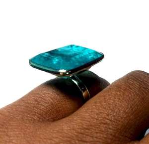 Anillo de Turmalina Azul Paraíba, Anillo de Plata de Ley con Neón Exótico, Joyería Hecha a Mano de Lujo, Elegante Regalo para Mujer - Product Image 5