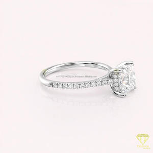 Anillo de Compromiso Vintage con Halo Oculto de Corte Ovalado, Anillo de Boda Solitario con Engaste de Garras Chapado en Oro de 14K con Diamantes Cultivados en Laboratorio - Product Image 5