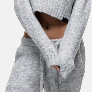 Suéter corto de punto con cuello alto gris para mujer, top informal de manga larga para otoño - Product Image 4