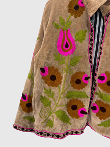 Veste en velours brodée à la main avec des motifs floraux, manches longues, col montant, style chic prairie pour adultes, tenue d'automne - Product Image 2