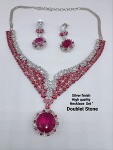 Conjunto de collar de lujo con acabado plateado de primera calidad, ligero, perfecto para fiestas, bodas, combina con todos los atuendos. - Product Image 1