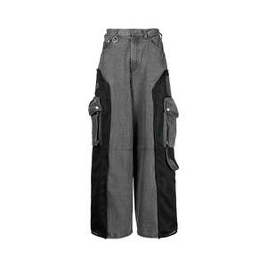 Pantalon cargo en jean pour homme personnalisable en gros, coupe ample, denim délavé, avec empiècements latéraux en maille et poches cargo - Product Image 5