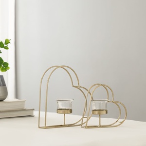 Ensemble de porte-bougies en forme de cœur doré, fait main, écologique, durable, en fer, pour la décoration de la maison, pour la Saint-Valentin - Product Image 1