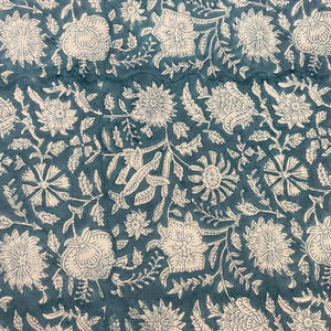 Tela 100% algodón color verde azulado con estampado floral hecho a mano |   Tela de lazo de seda botánica de Jaipur para prendas de vestir al por mayor - Product Image 1