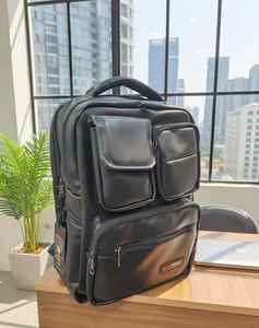 Sac à dos de voyage pour ordinateur portable en cuir PU de luxe 19x13 pouces, sac d'affaires en similicuir grande capacité multi-poches résistant à l'eau pour le travail - Product Image 1