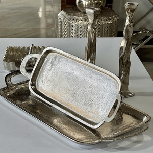 Juego de 2 bandejas rectangulares de aluminio de primera calidad hechas a mano de plata para magdalenas y dulces bandeja para servir logotipo personalizado creativo - Product Image 1