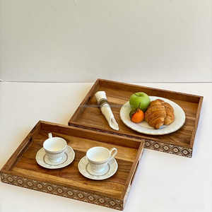 Élégant plateau en bois d'acacia mangue poli pour la décoration de table Plateau en bois naturel écologique pour la cuisine et le restaurant - Product Image 2