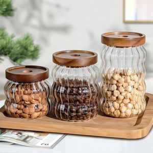 Pot en verre sur mesure avec couvercle en bois, idéal pour stocker les épices, les herbes, les feuilles de thé et la poudre de café - Product Image 2