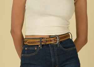 Ceinture tressée en cuir véritable de luxe avec boucle en strass, légère, de haute qualité, design bicolore, pour femmes et hommes - Product Image 3