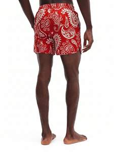 Traje de baño rojo con estampado paisley para hombre, cintura media, con cordón ajustable, de secado rápido, pantalones cortos de poliéster tejido, hecho en Pakistán. - Product Image 3