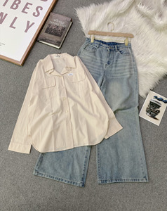 Chemise en popeline de coton à manches longues pour femme SUBICI TD2T2N, avec double poche à rabat, coupe ample décontractée, avec étiquette SUBICI - Product Image 3