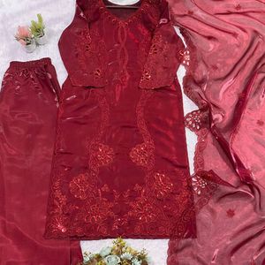 Ensemble Kurti et Palazzo brodé en verre à motif romain avec dupatta en soie, prix de gros fabricant pour vêtements féminins - Product Image 5