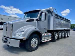 Tracteur routier diesel poids lourd 6x4 avec cabine couchette pour le transport de marchandises longue distance à l'international - Product Image 6