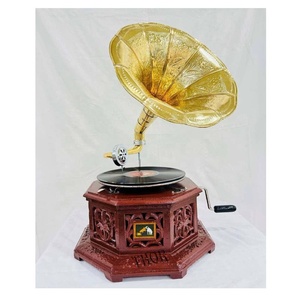 Gramófono Hecho a Mano Estilo Hexagonal con Bocina de Latón, Acabado Dorado, Reproductor de Música, Pieza Única y Especial para Decoración del Hogar - Product Image 3