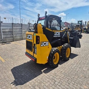 Chargeuse sur pneus JCB 155, 2,84 m, avec pompe hydraulique, capacité de charge nominale de 15 tonnes, moteur de 37 kW - Product Image 4