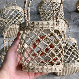 Gran Oferta Verano 2026 Bolsos de Paja para Mujer, Bolso Tejido de Paja con Diseño de Malla de Flores y Perlas, Venta al por Mayor - Product Image 3