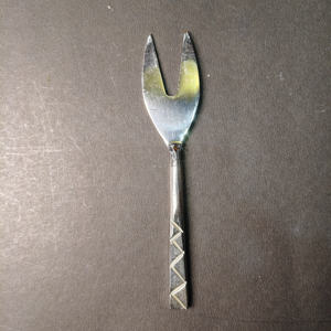 Juego de Cubiertos de Acero Inoxidable de 3 Piezas con Mango Geométrico Clásico, Ecológico y Ligero, Tenedor para Cortar en Frío, Mini Espátula, Juego de Buffet - Product Image 4