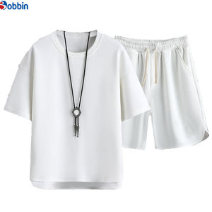 Collection d'été : Ensemble de jogging court personnalisé avec logo pour hommes grandes tailles – Confortable et respirant, ensemble de shorts unisexe en coton - Product Image 1