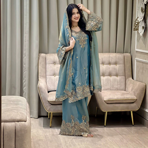Ensemble Kurti et Palazzo de style pakistanais avec dupatta |   Tenue ethnique pour mariage et fêtes - Product Image 1