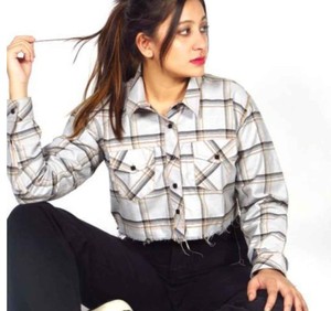Camisa Corta a Cuadros Azul para Mujer, Manga Larga, Cierre de Botones, Estilo Casual con Bolsillos, Corte Regular, para Todas las Temporadas, Camisa de Franela Tejida - Product Image 6