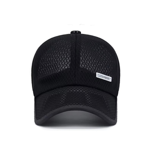 Gorra de béisbol de verano para hombre y mujer, estilo duckbill, ligera, de malla transpirable, impermeable, 100% algodón, con borde completo a cuadros. - Product Image 3