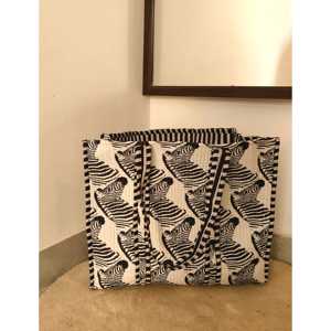 Bolsa de Mano Promocional Zippy Zebra, Bolsa de Mano Elegante y Personalizable para Marketing y Marca - Product Image 1