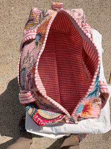 กระเป๋าผ้าฝ้ายพิมพ์ลายตุรกีสำหรับผู้หญิง กระเป๋าเดินทางลายดอกไม้แบบเย็บติดกัน กระเป๋าเดินทางขนาดใหญ่ กระเป๋าออกกำลังกาย กระเป๋าเดินทางสุดสัปดาห์  รับสกรีนโลโก้ - Product Image 5