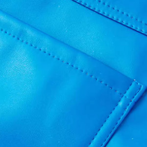 Pantalones de cuero de diseñador para hombre, calidad premium, acabado suave, corte ajustado, aspecto elegante para uso casual y formal. - Product Image 4