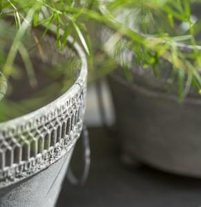 Macetas de Jardín Redondas de Metal Galvanizado, Hechas a Mano, con Acabado Blanco, de Tamaño Personalizado, para Uso en Exteriores - Product Image 2