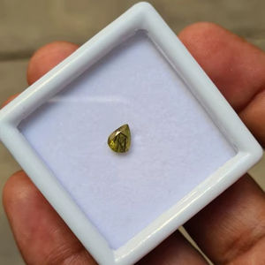 Esferita Natural [titanita] Facetada en Forma de Pera con Rutilo 6x5mm 0.50 Quilates para la Fabricación de Joyas - Product Image 4