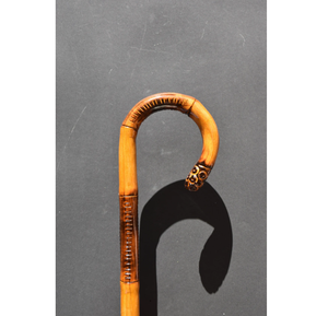 Bâton de marche artisanal en bois marron avec poignée en bois, finition brillante, design moderne style ferme, écologique, nouveau, vintage, à vendre - Product Image 6