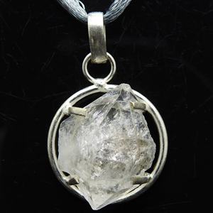 จี้เพชรเฮอร์คิเมอร์ คริสตัลธรรมชาติ ชุบเงินบนทองเหลือง ดีไซน์คลาสสิกสำหรับทุกเพศ-ของขวัญ เครื่องประดับแฟชั่น ของที่ระลึกสุดพิเศษ - Product Image 1