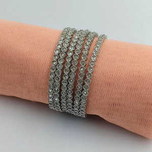 Conjunto de pulseras y brazaletes de piedra de cristal Chapado en plata Colección de joyas elegantes y lujosas - Product Image 1